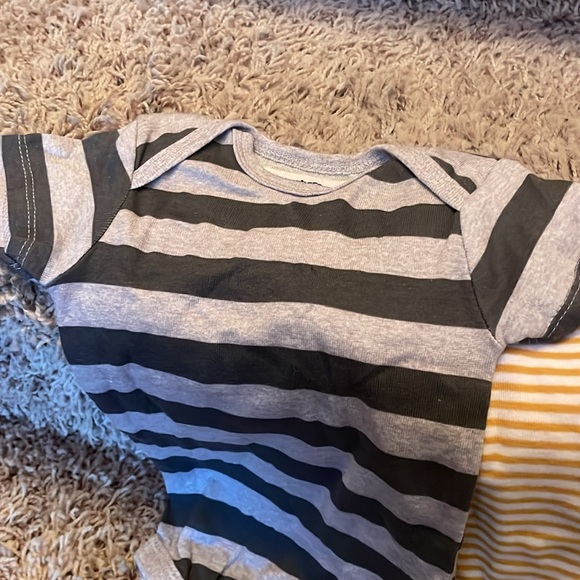 YOU CAN DO THIS DAD  3-6 Month Onesies Lot of 5 - Picture 3 of 11